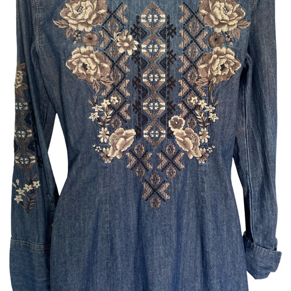 Stetson Embroidered Denim Snap Dress-S denim embroidered flowers , NWOT - Picture 6 of 7